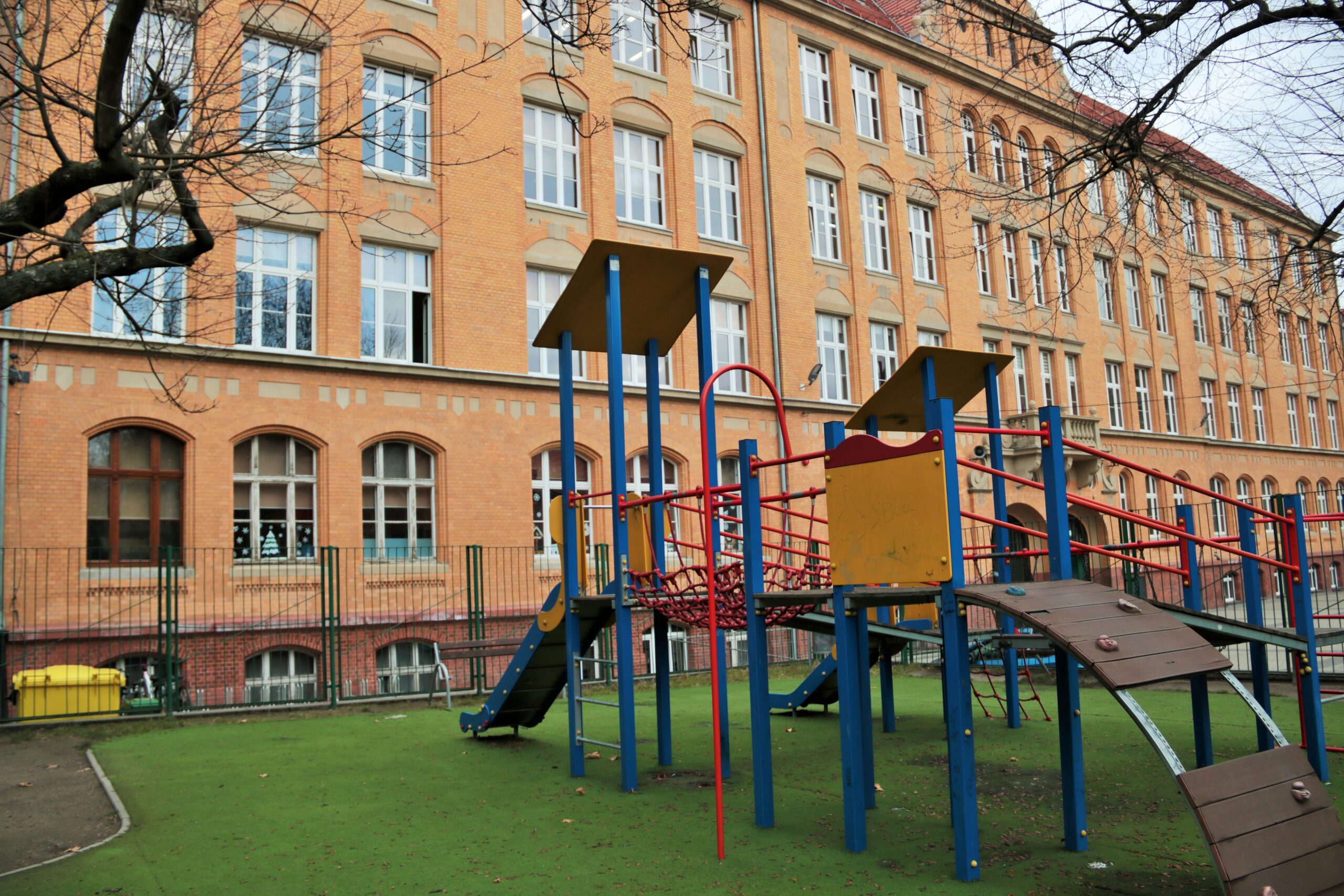 24_20210325_1070531688