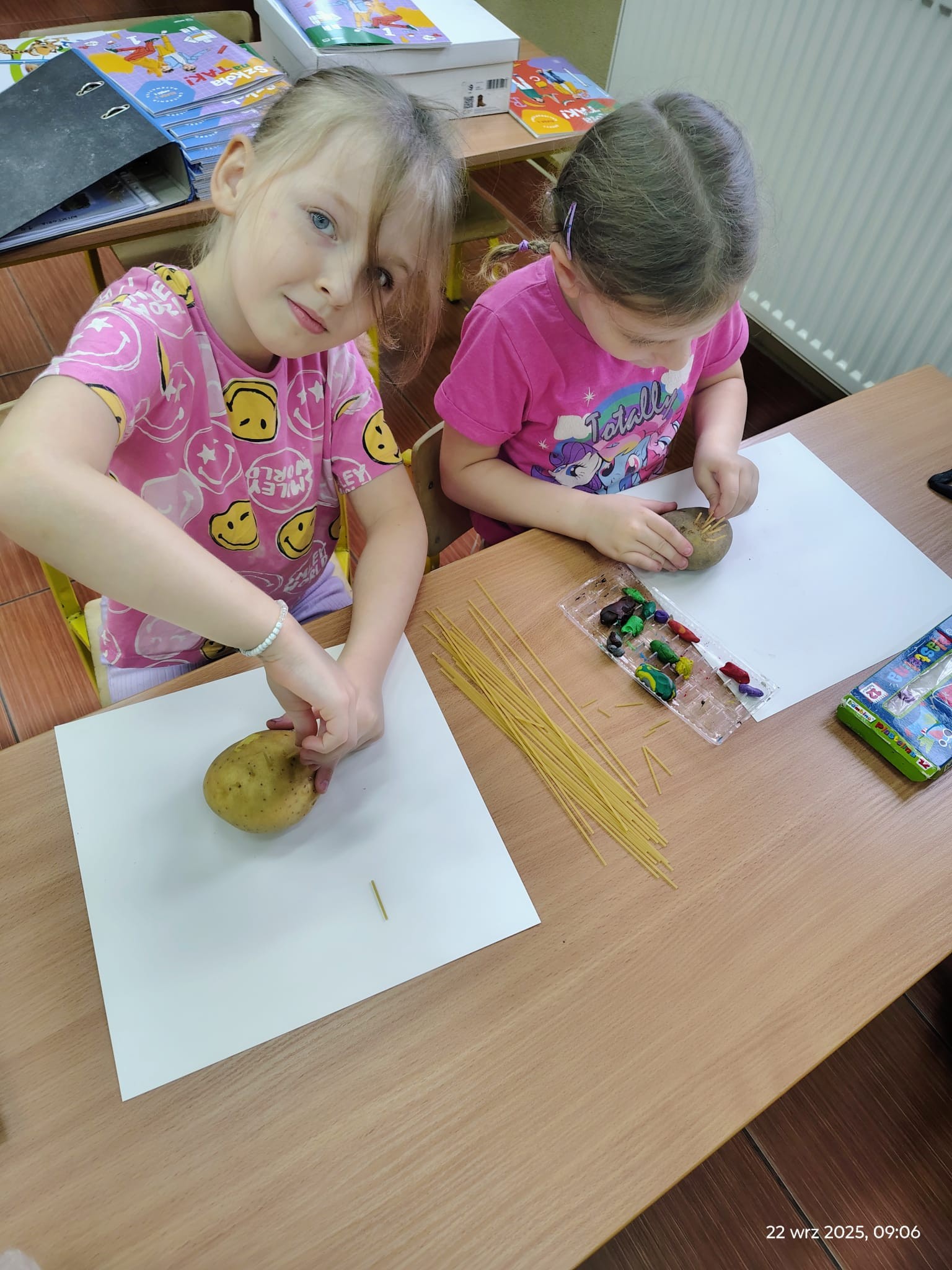 557243889_1355393789553520_4937591230801384637_n