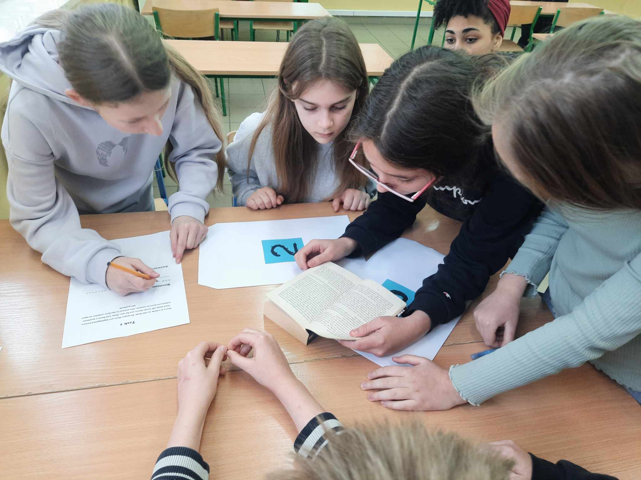 received_1494484741780697